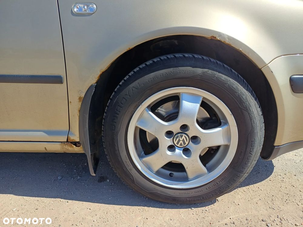 Volkswagen Bora 1.6 Trendline - 14