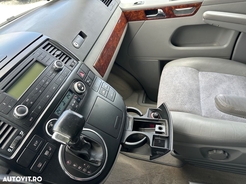 Volkswagen Multivan - 27