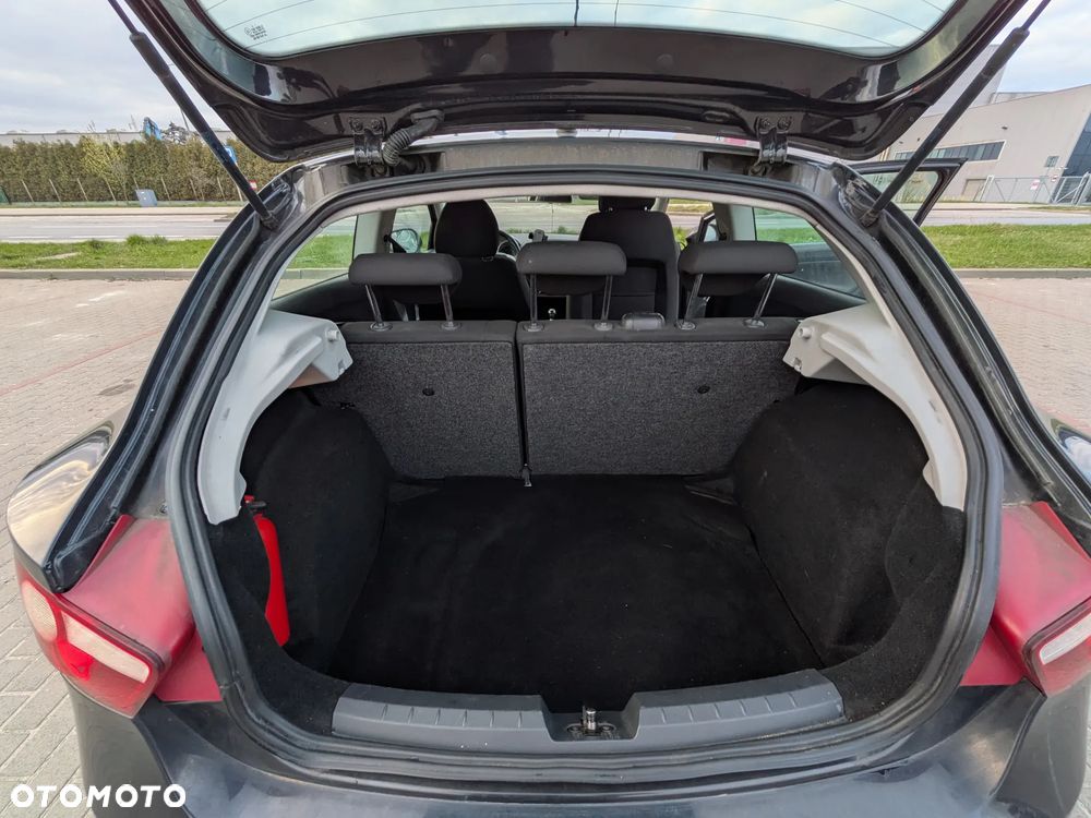 Seat Ibiza SC 1.4 16V Style - 9