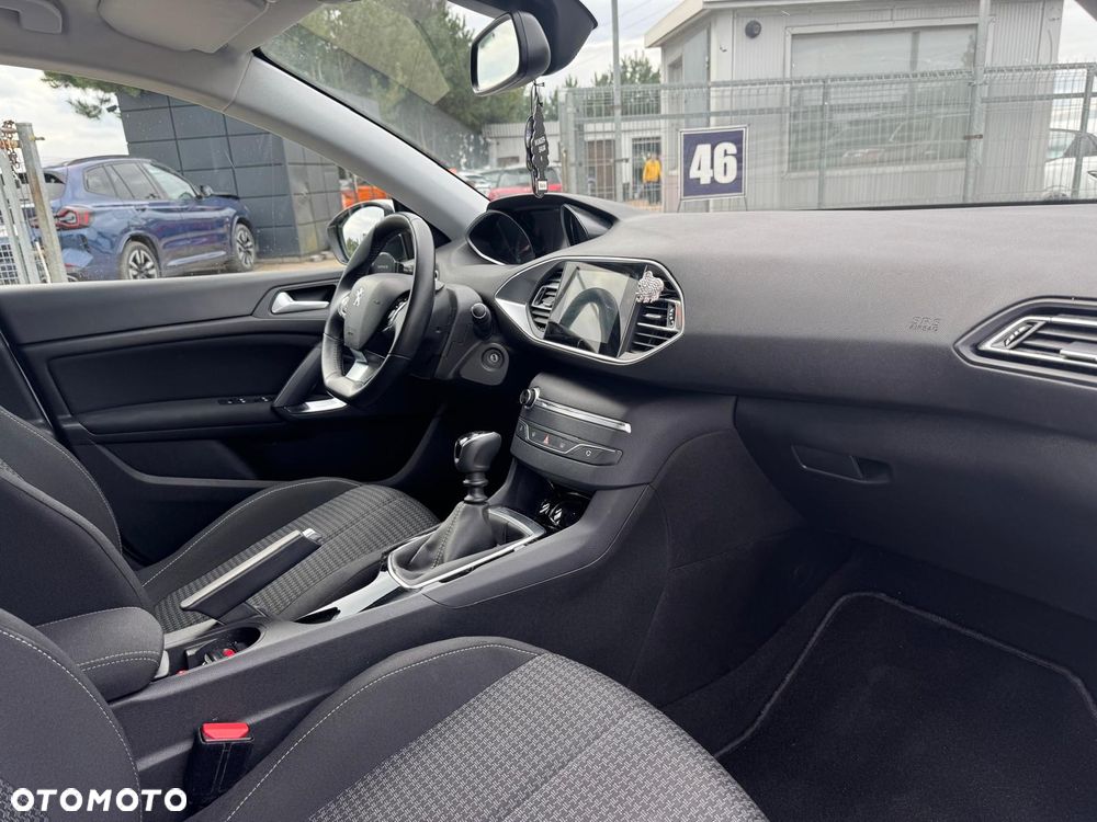Peugeot 308 - 5