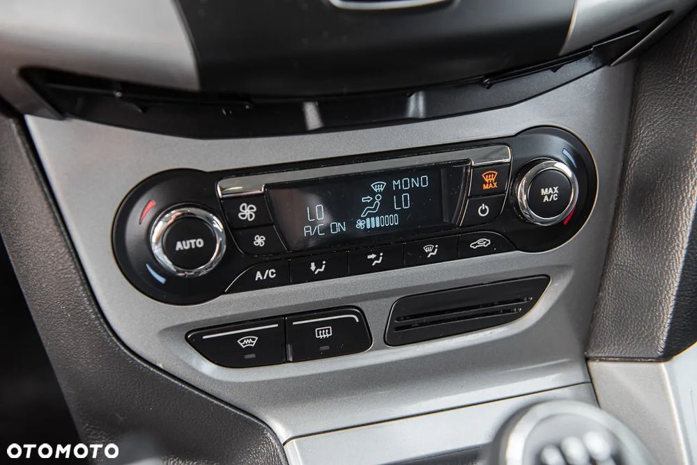 Ford Focus 1.6 EcoBoost Trend - 20
