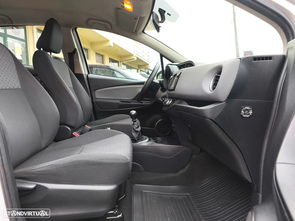 Toyota Yaris 1.4 D-4D Comfort 99g - 24