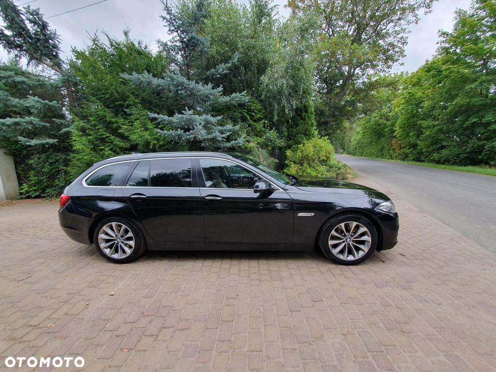 BMW Seria 5 525d xDrive Luxury Line - 3