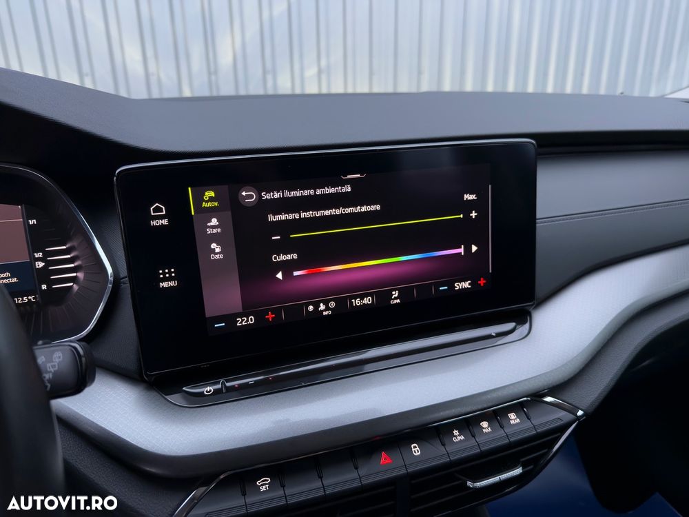 Skoda Octavia Combi 2.0 TDI DSG Tour - 17