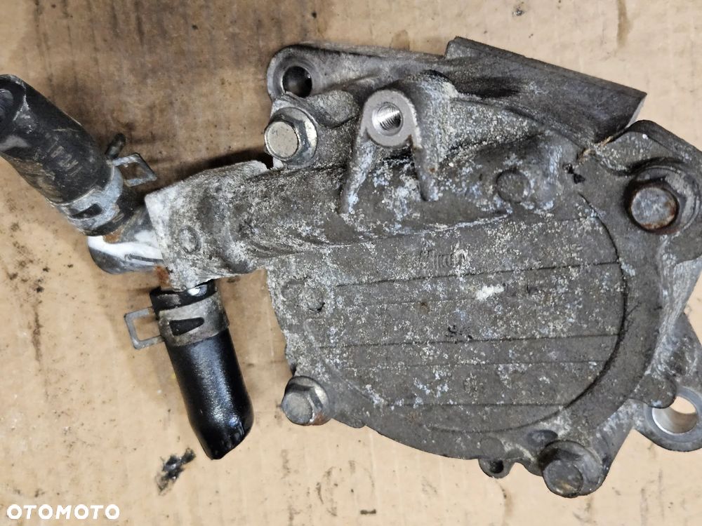 Mitsubishi  Outlander 2.2 DiD Di-D 2.2D vacu vacum pompa podciśnieniowa - 2