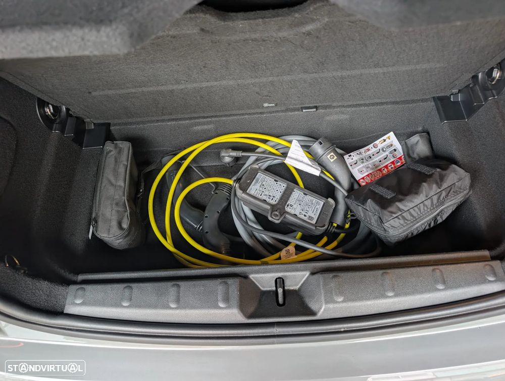 MINI 3 Portas Cooper SE Premium Extra Essential - 23