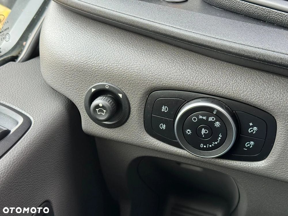 Ford Transit Kontener - 15