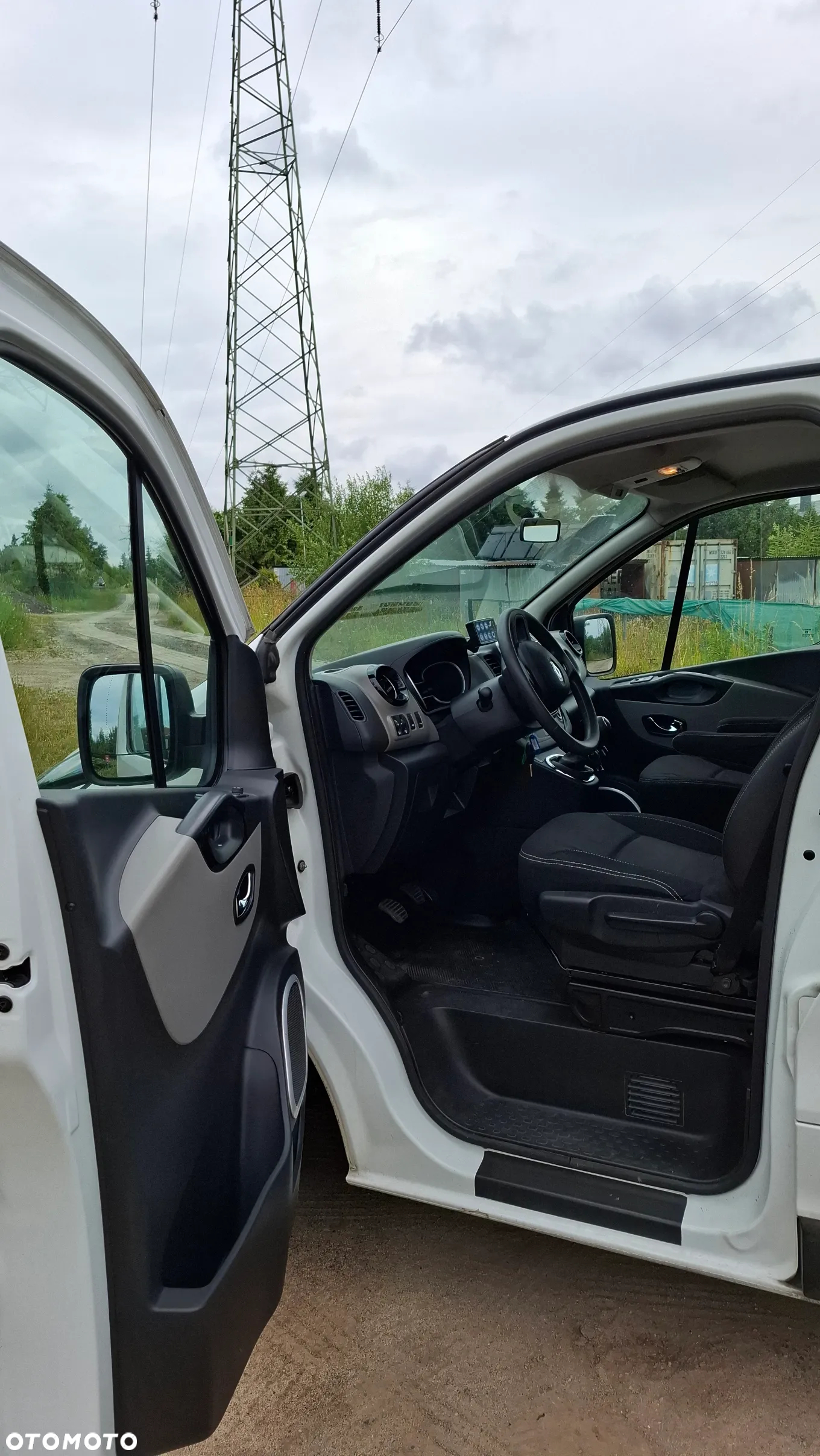 Renault Trafic - 12
