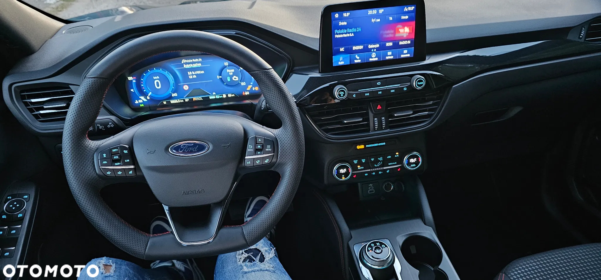 Ford Kuga - 8