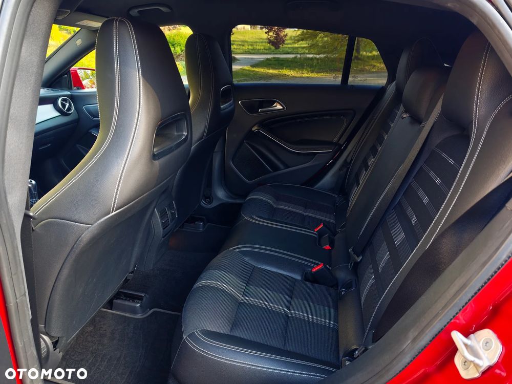 Mercedes-Benz CLA 200 UrbanStyle Edition - 15