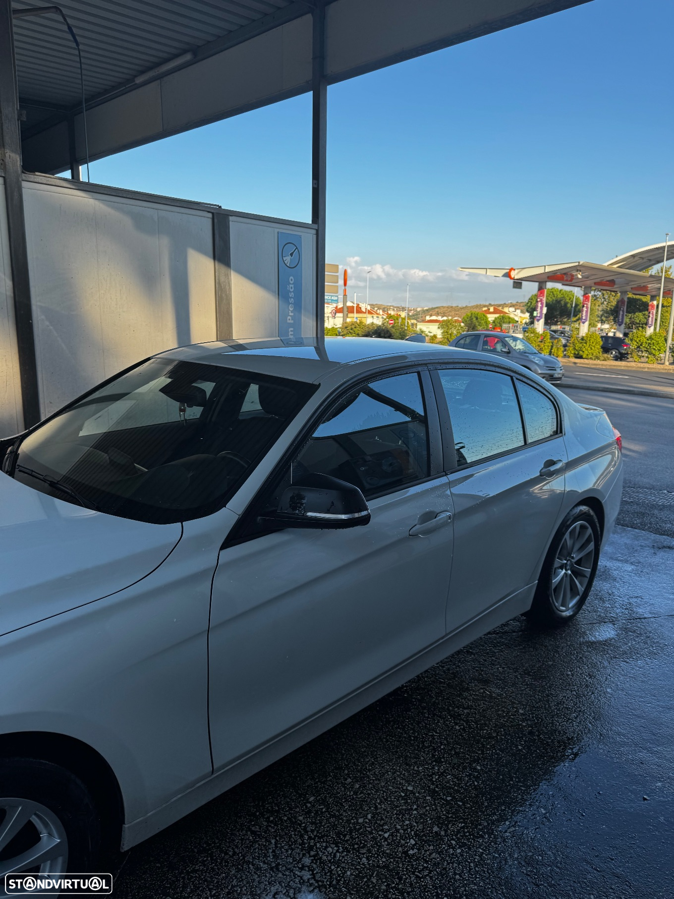 BMW 330 i Aut. Advantage - 4
