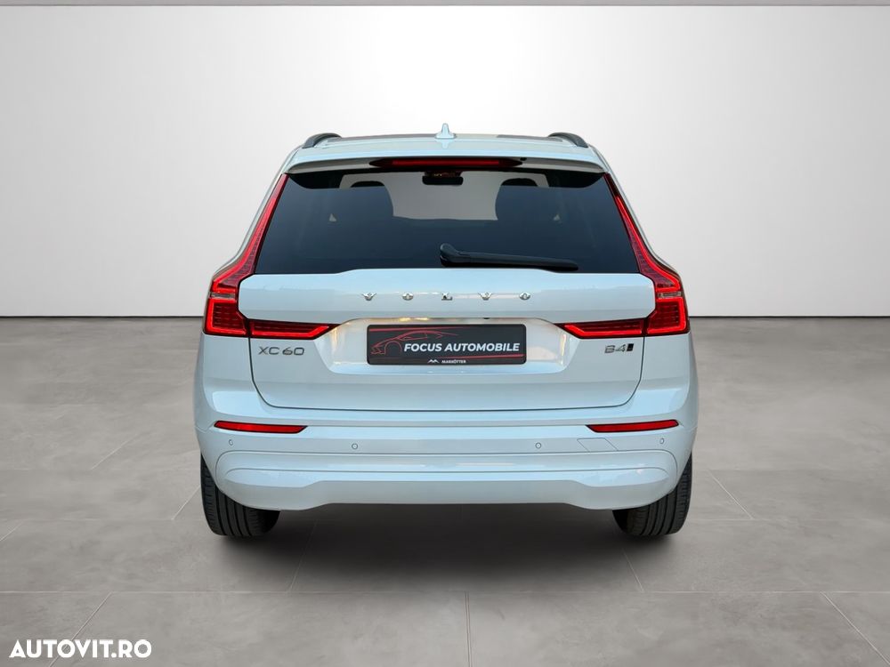 Volvo XC 60 B4 MHEV AWD Momentum Pro - 5