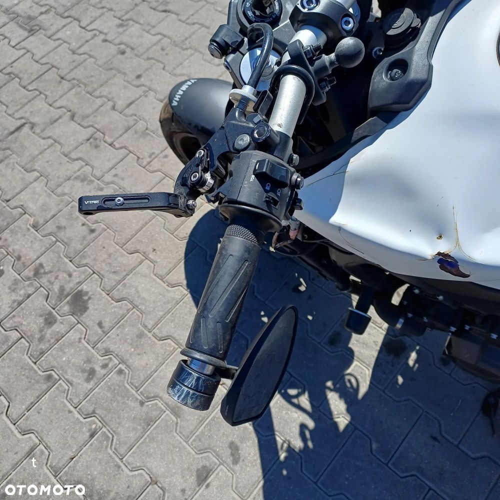 Yamaha MT - 12