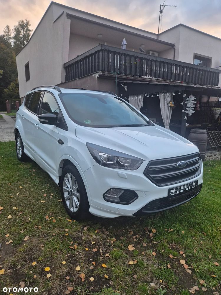 Ford Kuga - 1