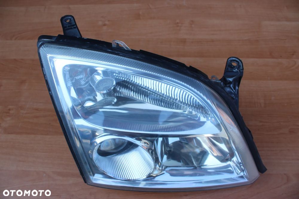 LAMPA PRAWY PRZÓD SOCZEWKA VECTRA C SIGNUM PRZED LIFTEM EUROPA JASNA - 7