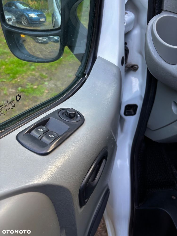 Renault Trafic - 19