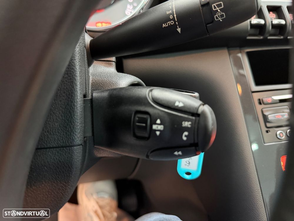 Peugeot 3008 1.6 HDi Allure - 26