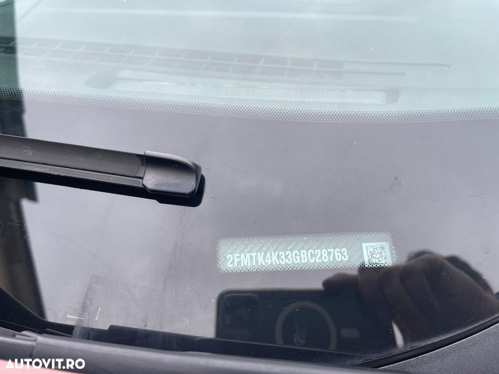 Ford Edge 2.0 TDCi Powershift Titanium - 37