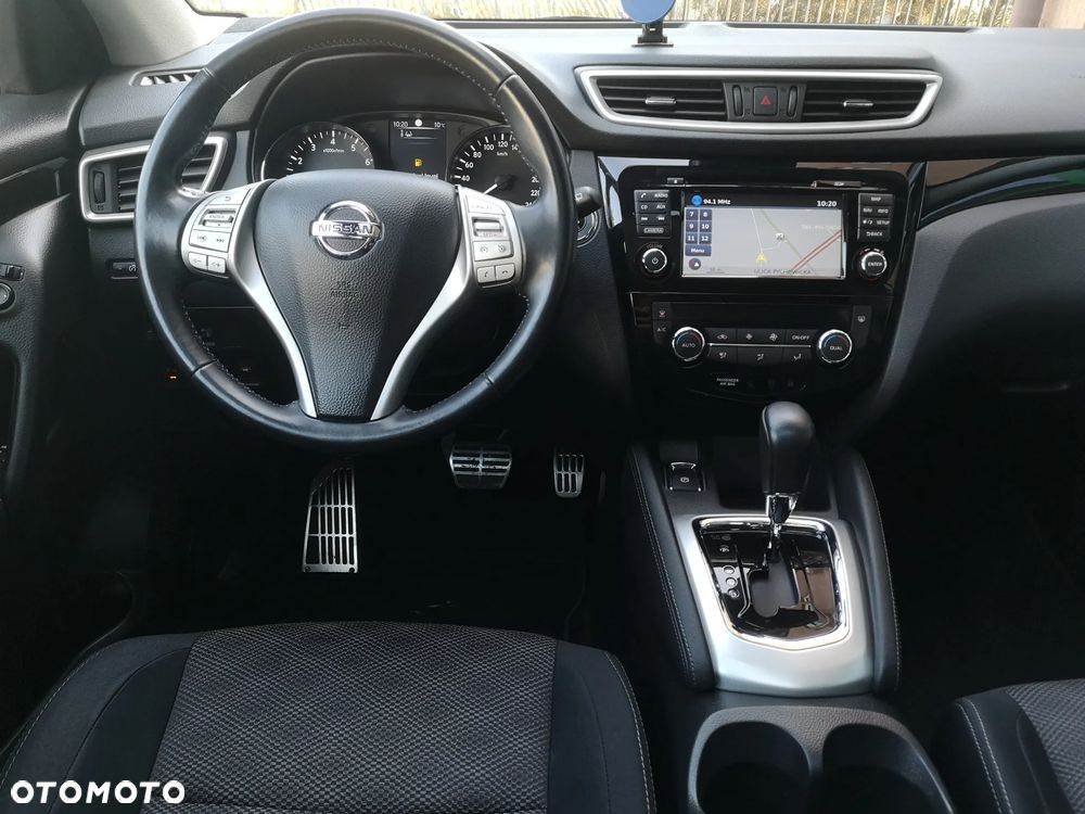 Nissan Qashqai - 25