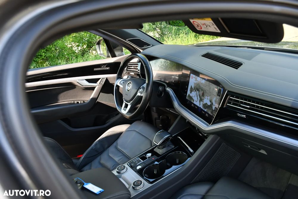 Volkswagen Touareg V6 TDI SCR 4Motion Aut. R-Line FINAL EDITION - 29