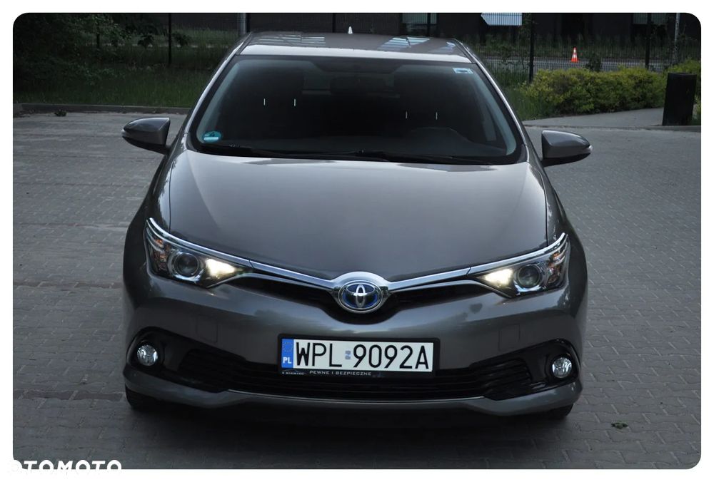 Toyota Auris 1.8 HSD Luna - 10