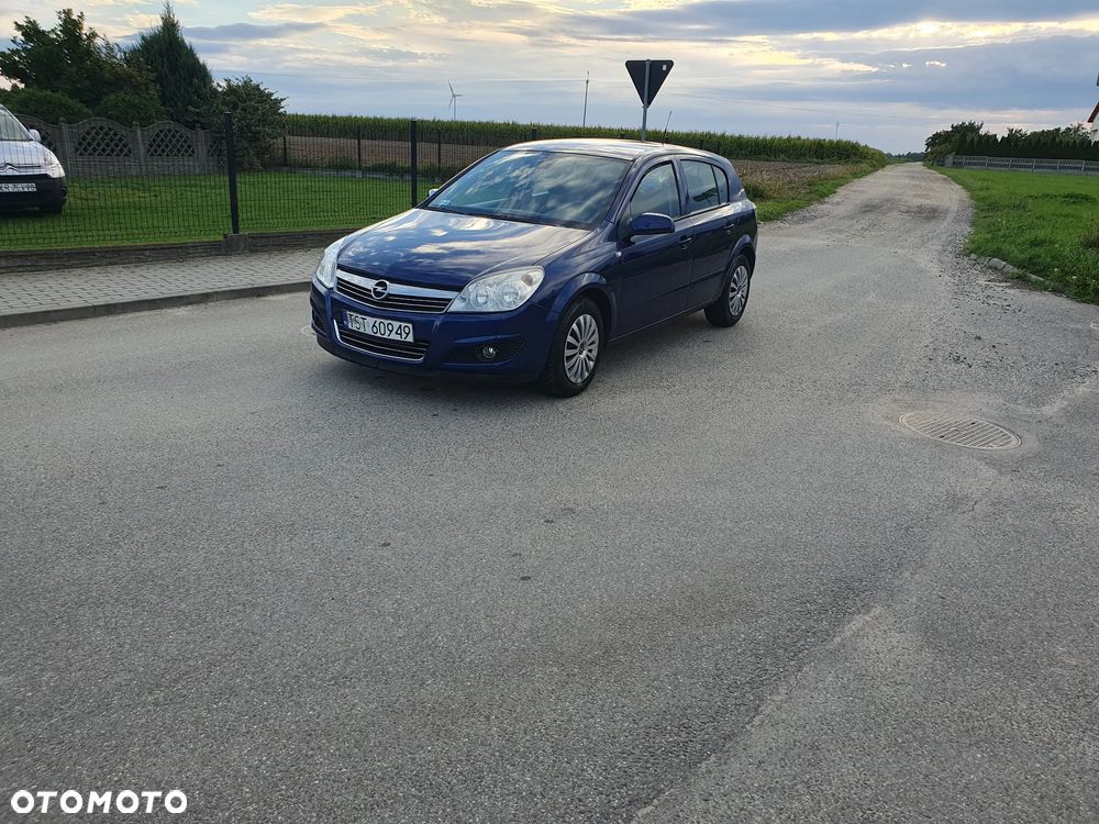 Opel Astra 1.6 Essentia - 19