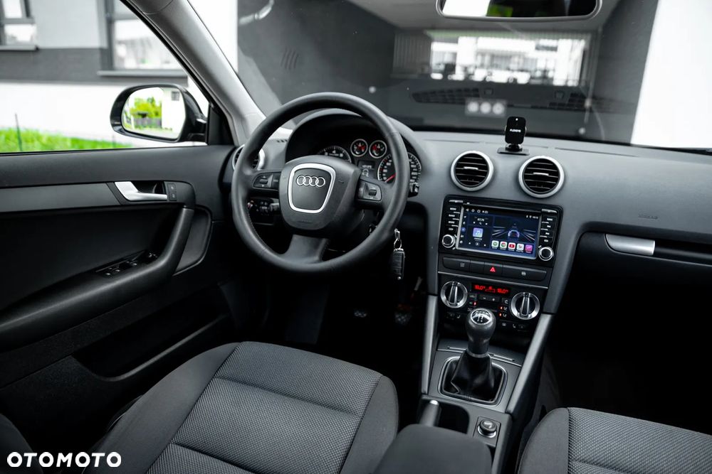 Audi A3 Sportback 1.6 Ambiente - 26