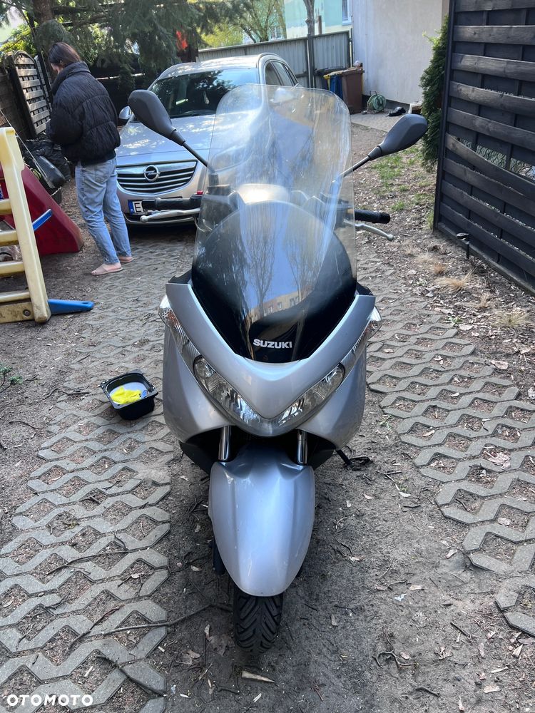 Suzuki Burgman - 8
