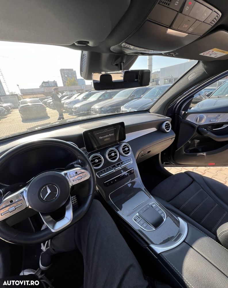 Mercedes-Benz GLC 250 4MATIC 9G-TRONIC AMG Line - 11