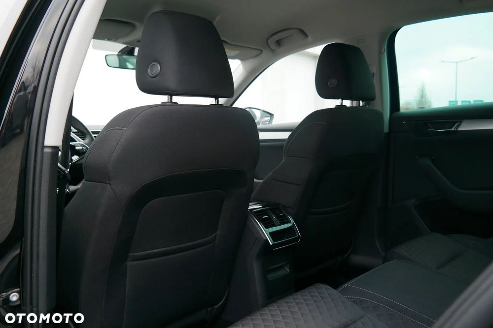 Skoda Superb 2.0 TSI Ambition DSG - 8