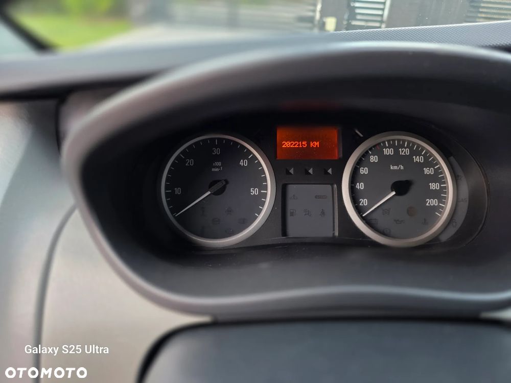 Opel Vivaro - 21