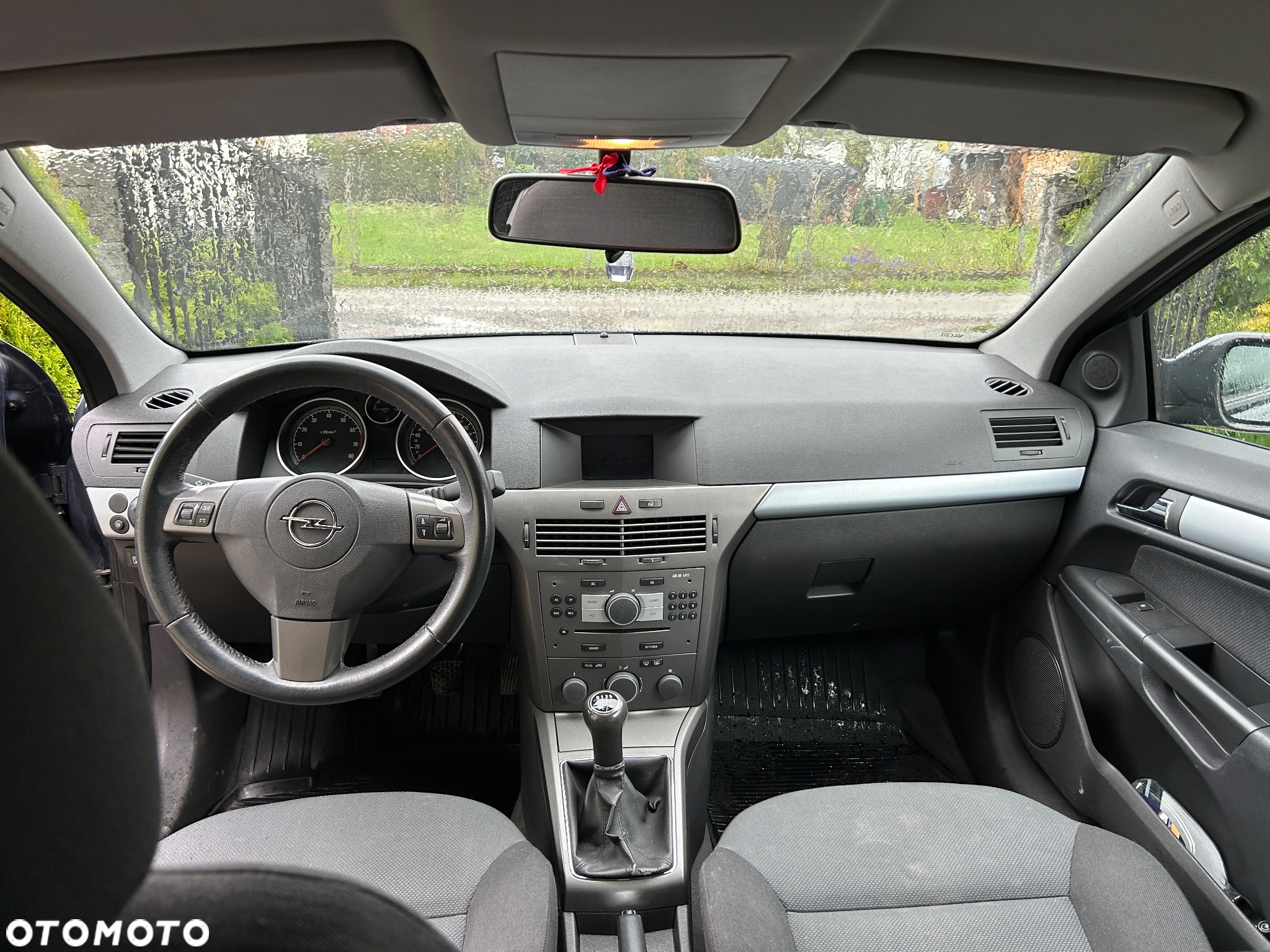 Opel Astra GTC 1.6 Cosmo - 8