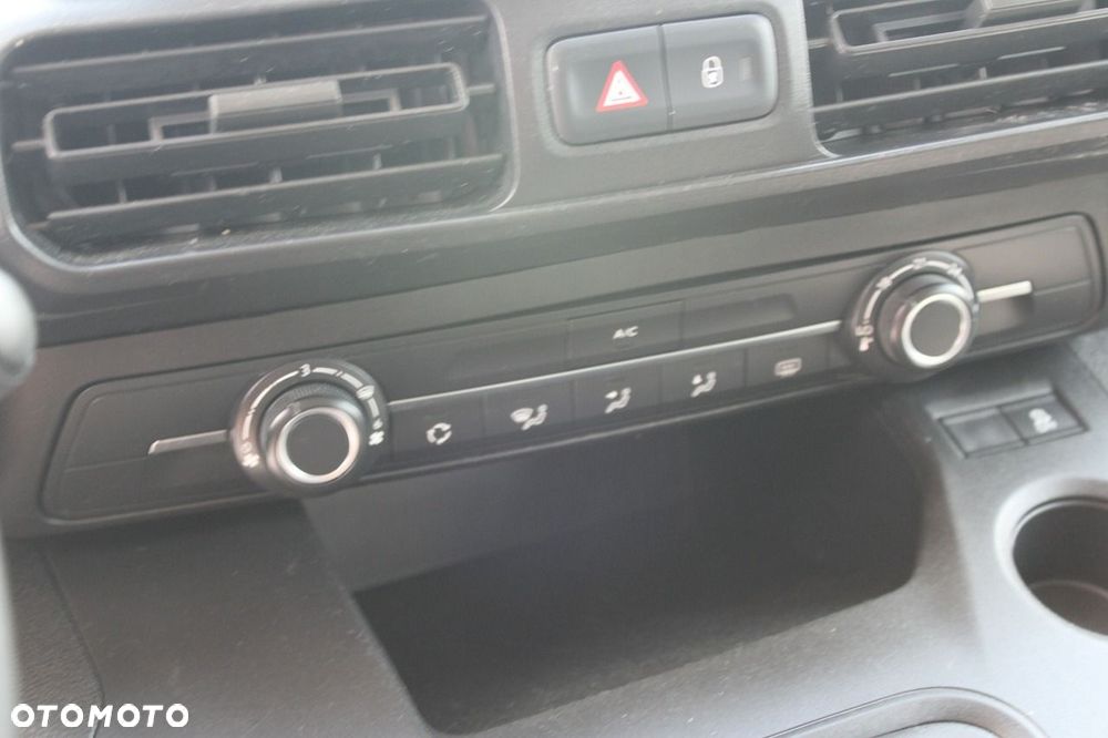 Toyota Proace City - 25