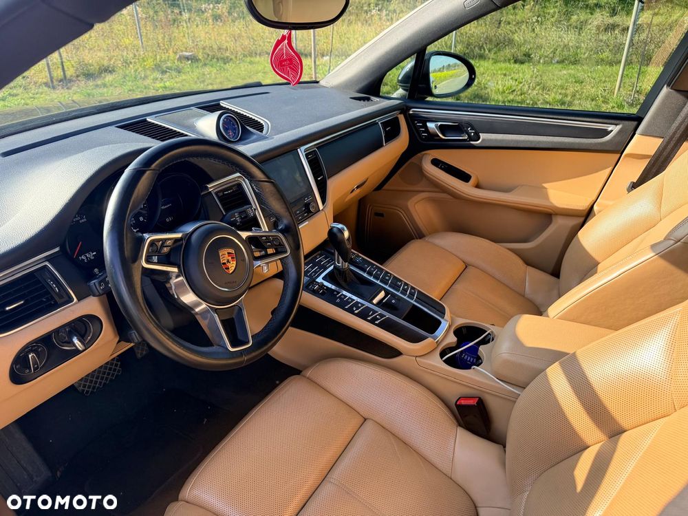 Porsche Macan - 13