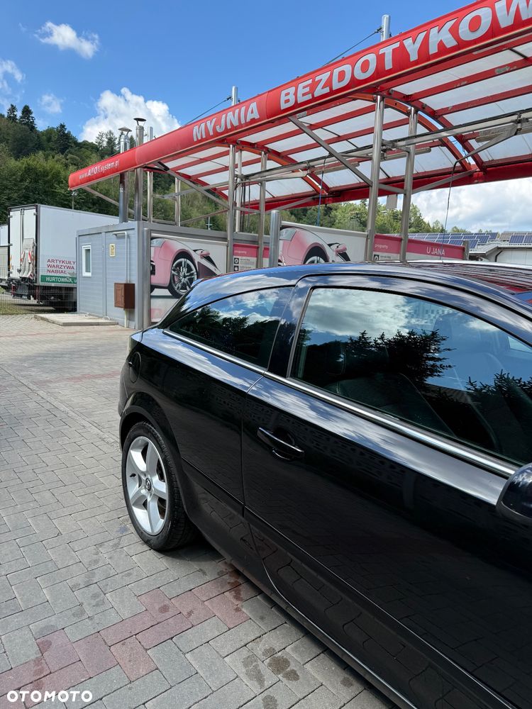Opel Astra 2.0 T Cosmo - 15