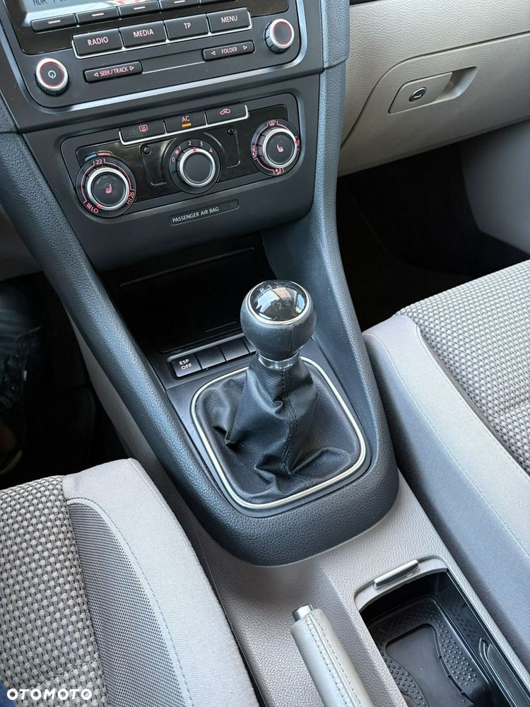 Volkswagen Golf - 30