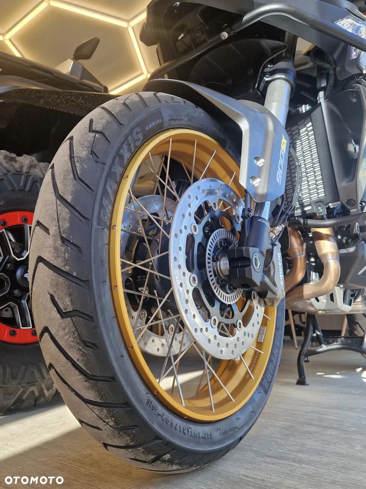 QJMOTOR SRT900SX - 17
