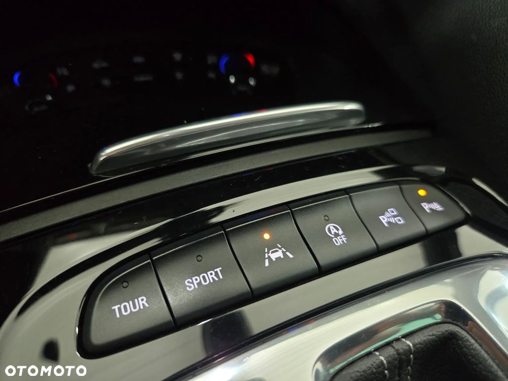 Opel Insignia 2.0 CDTI 4x4 Ultimate S&S - 6