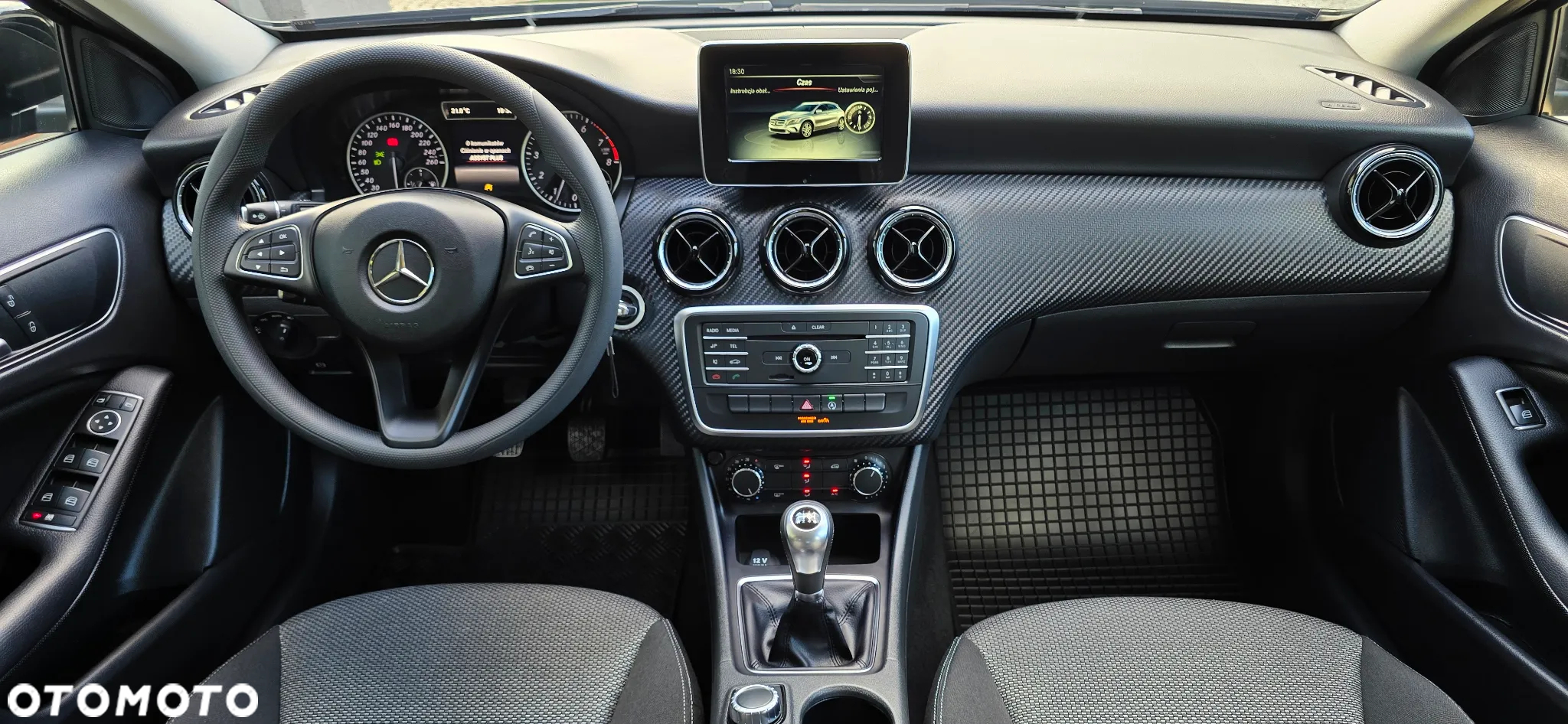 Mercedes-Benz GLA 180 - 5