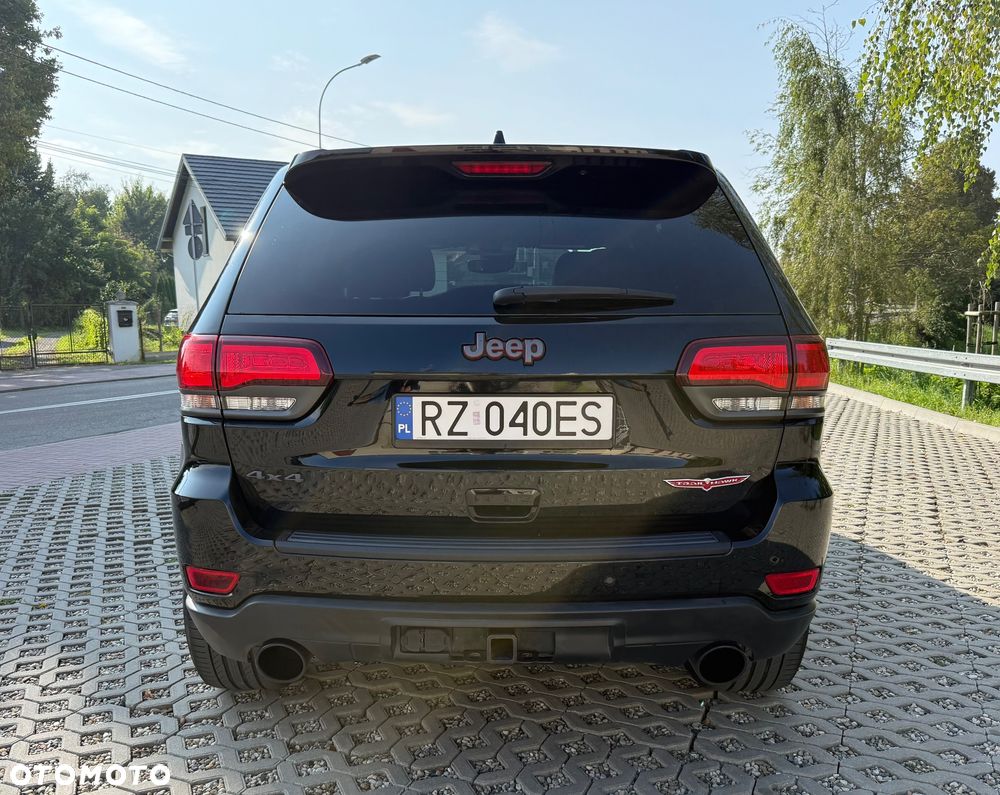 Jeep Grand Cherokee - 8