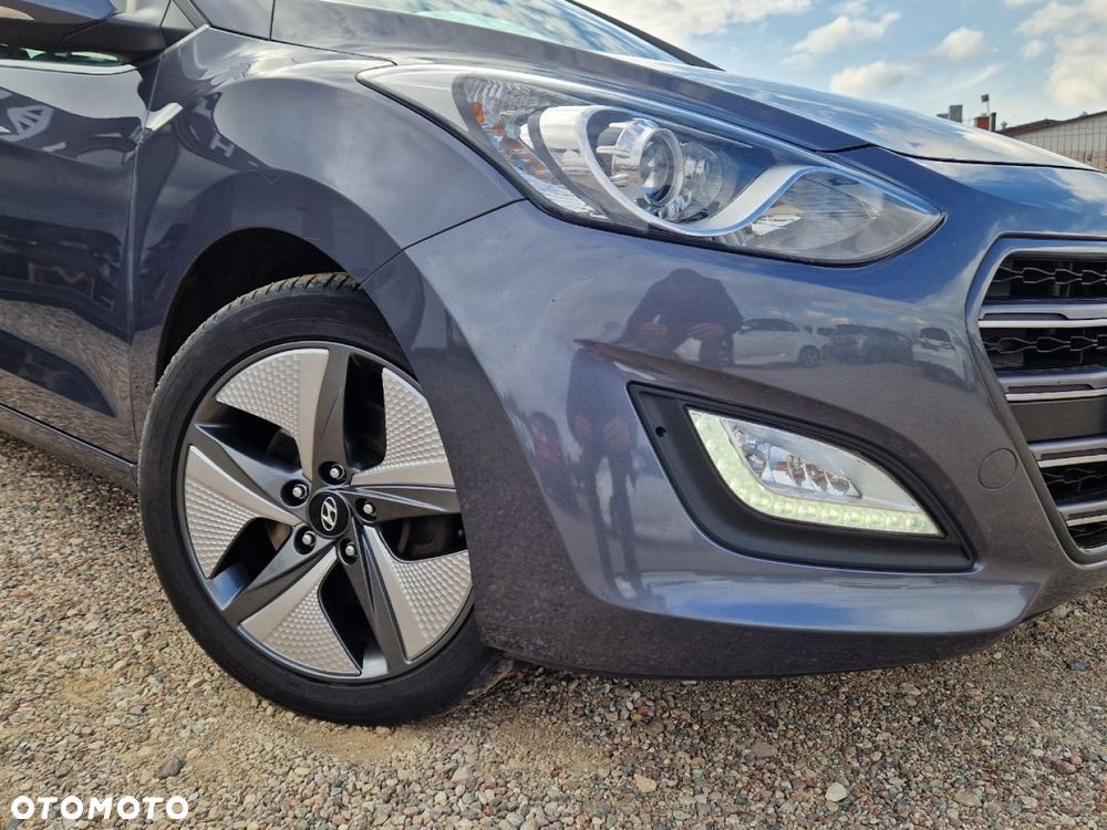 Hyundai i30 1.6 CRDI DCT Passion - 27