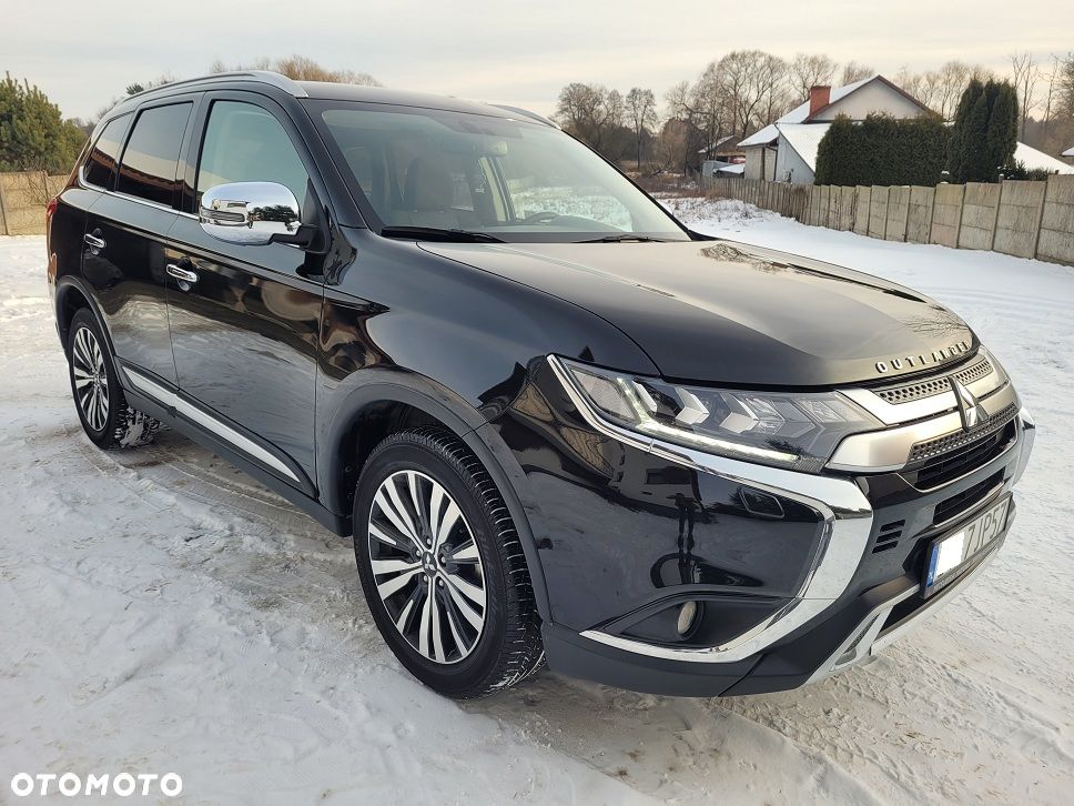 Mitsubishi Outlander 2.0 Intense + Navi 4WD CVT - 32