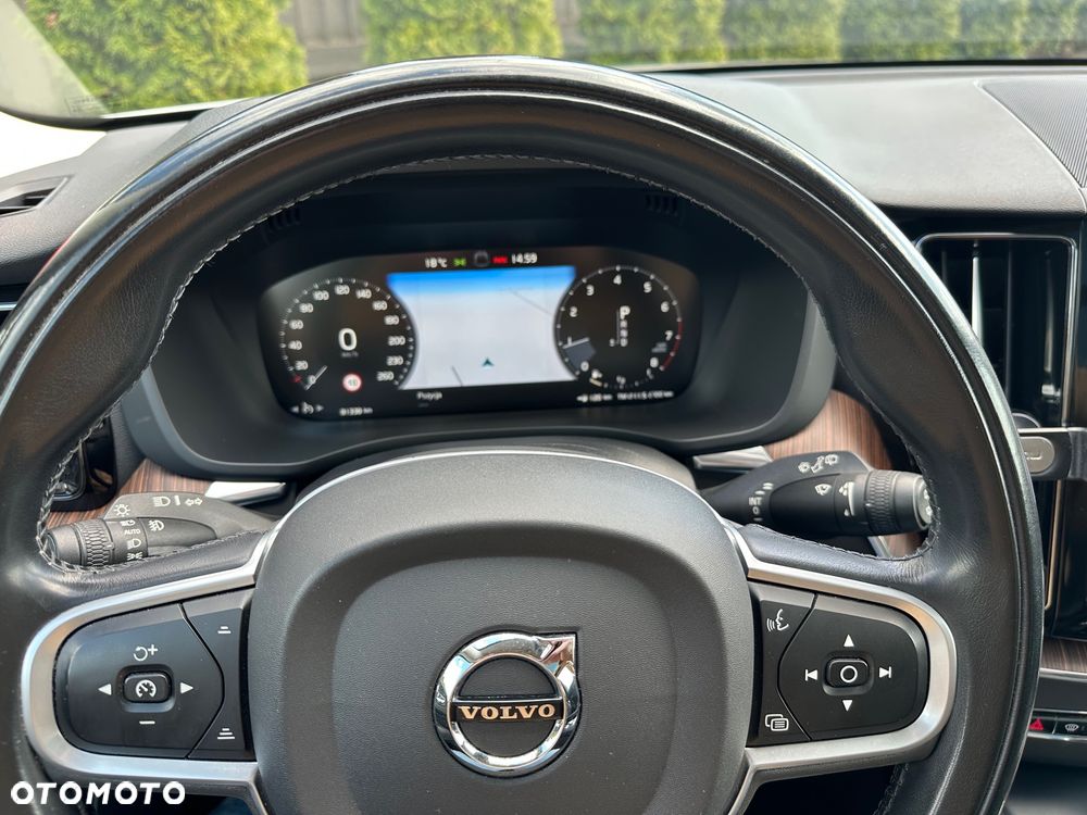 Volvo XC 60 T5 AWD Geartronic Momentum Pro - 20