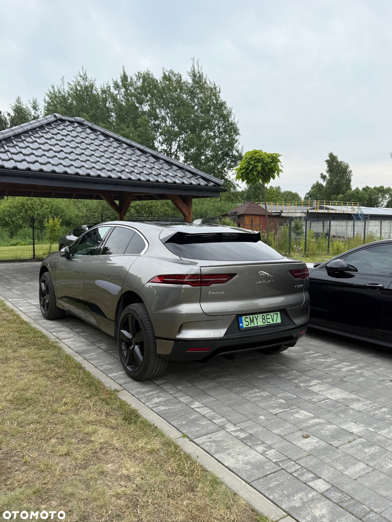 Jaguar I-Pace EV400 90kWh AWD R-Dynamic HSE - 2