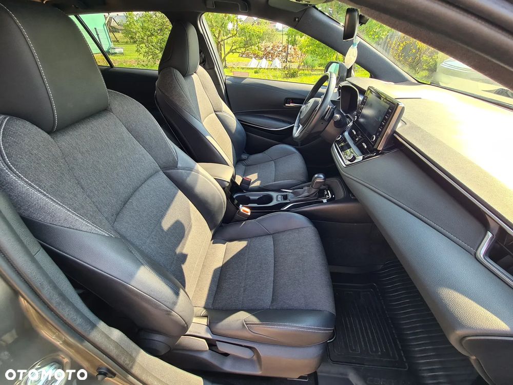 Toyota Corolla 2.0 Hybrid Comfort - 15