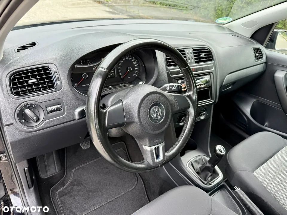 Volkswagen Polo 1.4 16V Comfortline - 18