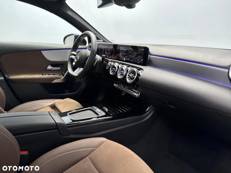 Mercedes-Benz Klasa A 200 d AMG Line 8G-DCT - 24
