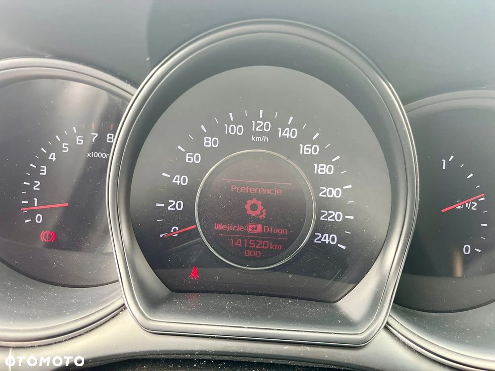 Kia Ceed - 7
