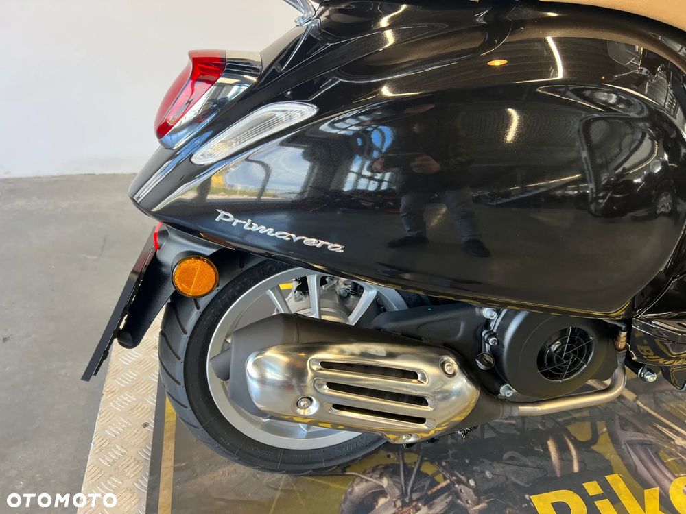 Piaggio Vespa - 34