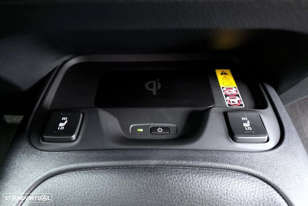Toyota Corolla 1.8 Hybrid Comfort Plus - 25